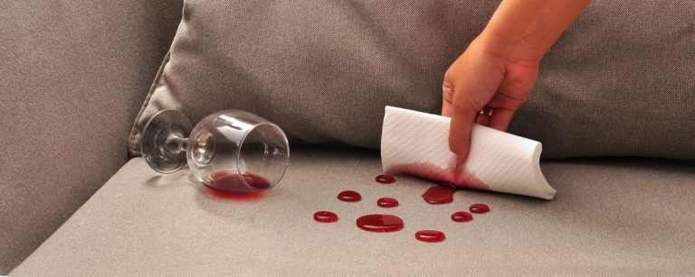 Limpeza e impermeabilização de sofá em blumenau